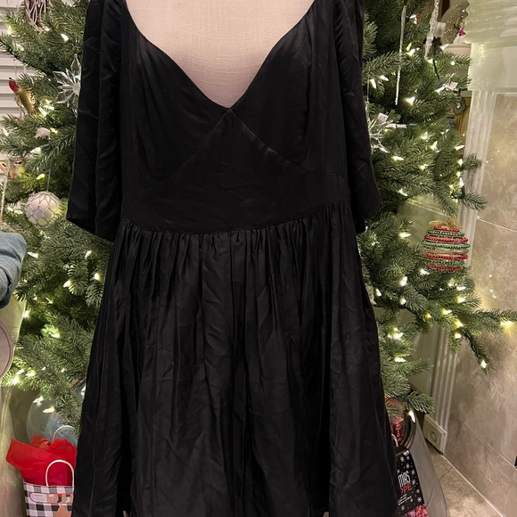 Maison Amory by Selkie Swan Lake Dress - Picture 4 of 4